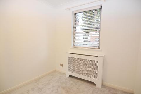 3 bedroom apartment to rent - Grove Road, Surbiton, UK, KT6