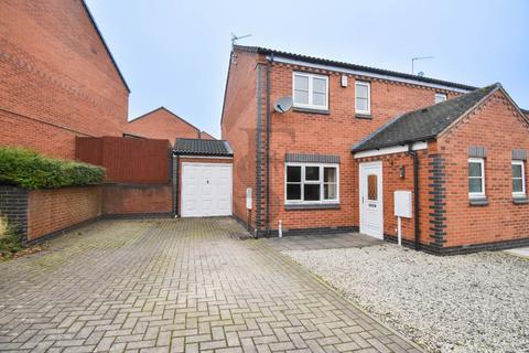 3 bedroom semi-detached house to rent, Burdock Close