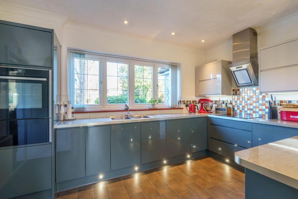 Gossamer Lane, Aldwick, Bognor Regis, West Sussex, PO21 3AT 4 bed