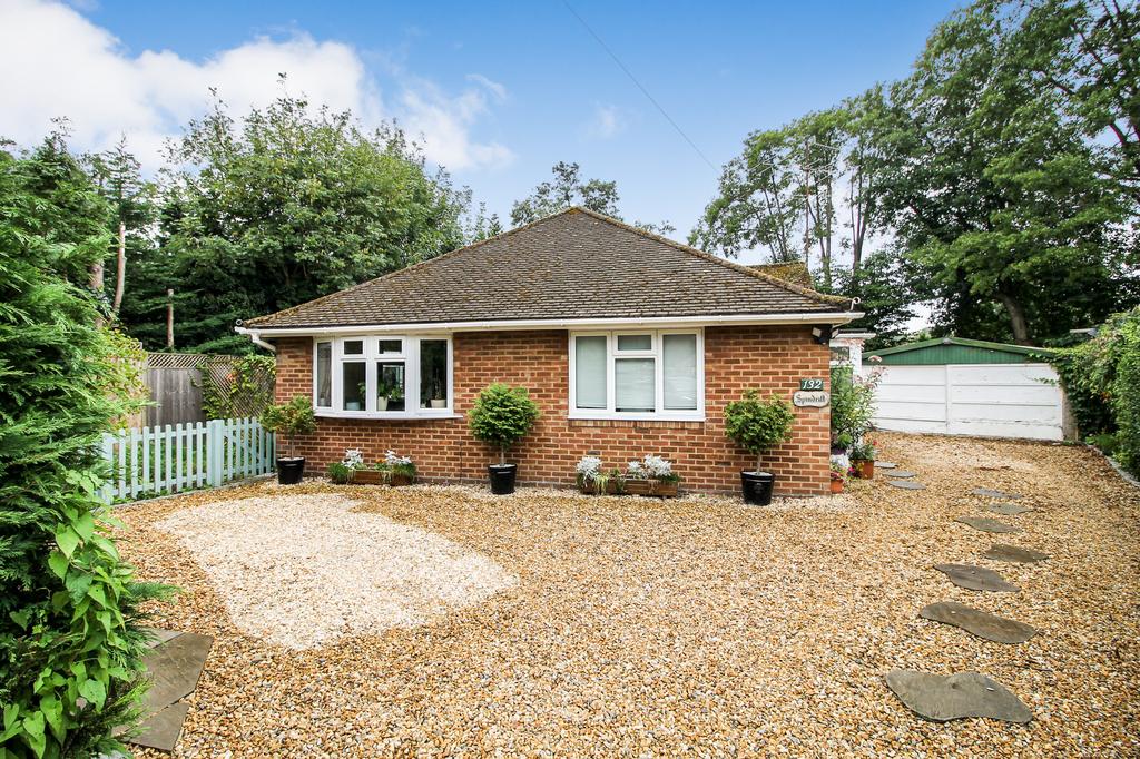 Fernhill Road, Farnborough, GU14 4 bed detached house for sale £540,000