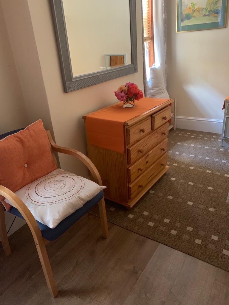 Cholmondeley Avenue, NW10 2 bed flat £2,000 pcm (£462 pw)