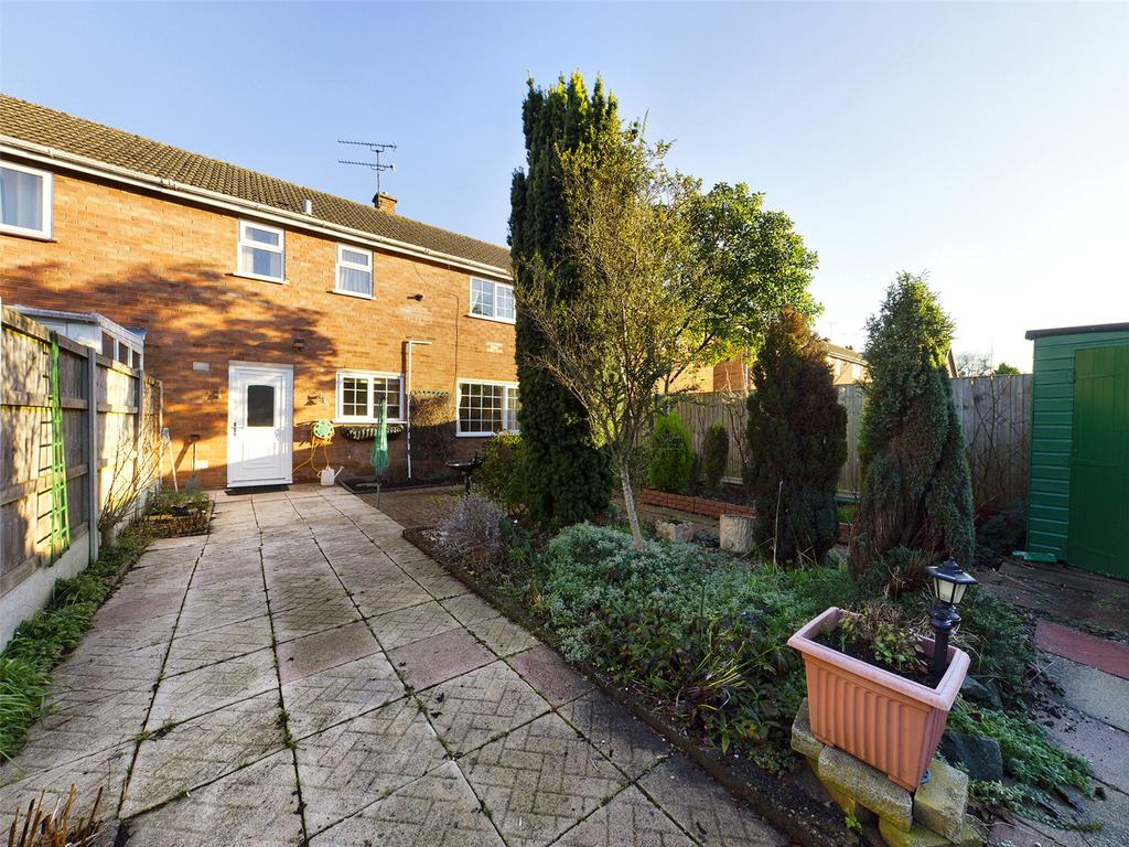 Cranham Drive, Worcester... 3 bed terraced house £200,000
