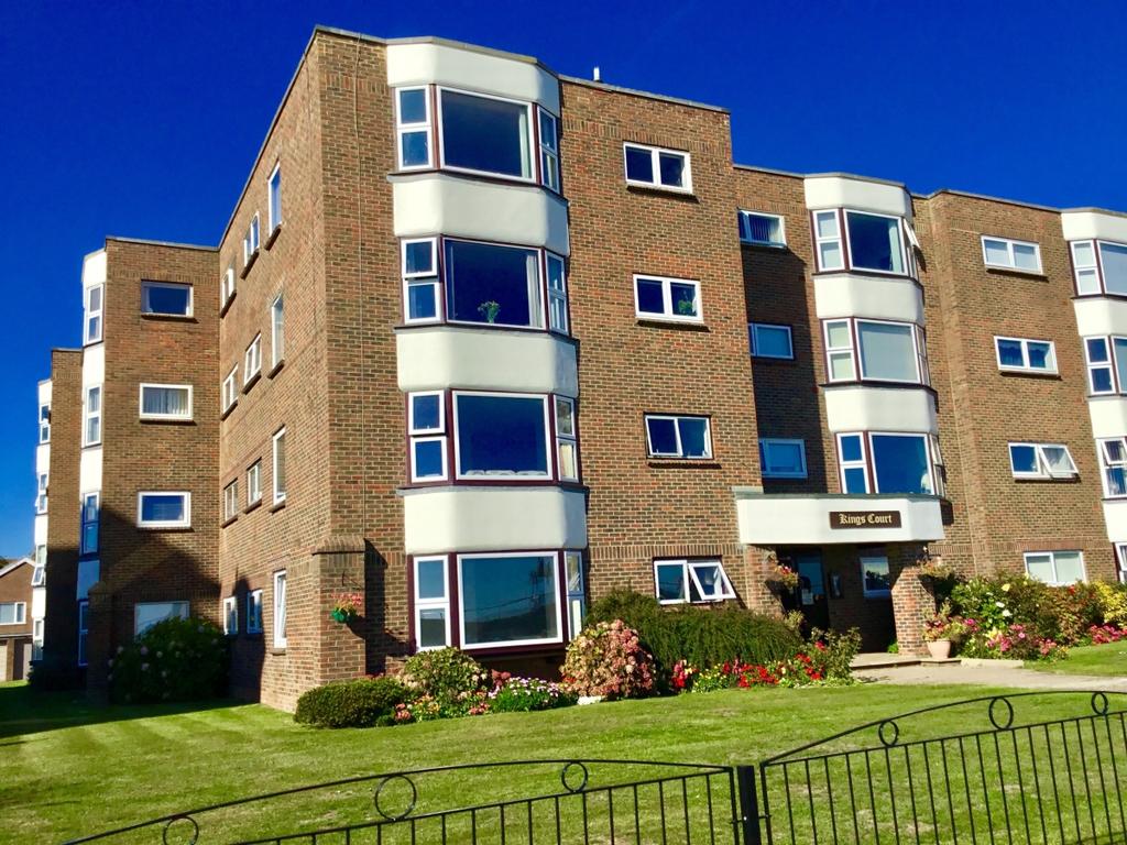 The Esplanade Bognor Regis PO21 2 bed ground floor flat £1,100 pcm (£