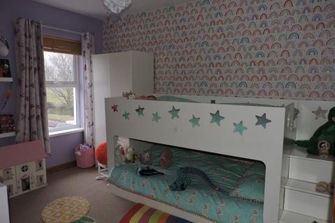 27 Kings Road, Llandybie, Ammanford, SA18 2TL