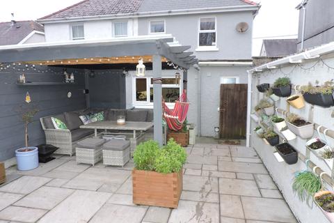 27 Kings Road, Llandybie, Ammanford, SA18 2TL