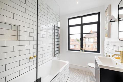Flat 8, 235 All Souls Avenue, London, NW10 3AE