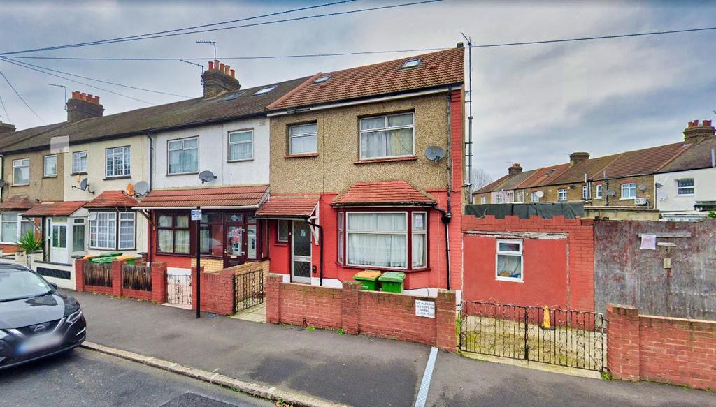 Kempton Road, East Ham, Barking... 6 bed terraced house £2,500 pcm (£