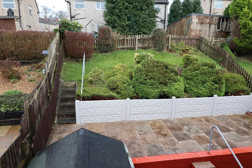 Avon Drive, Barnoldswick, BB18 3 bed semidetached house for sale £