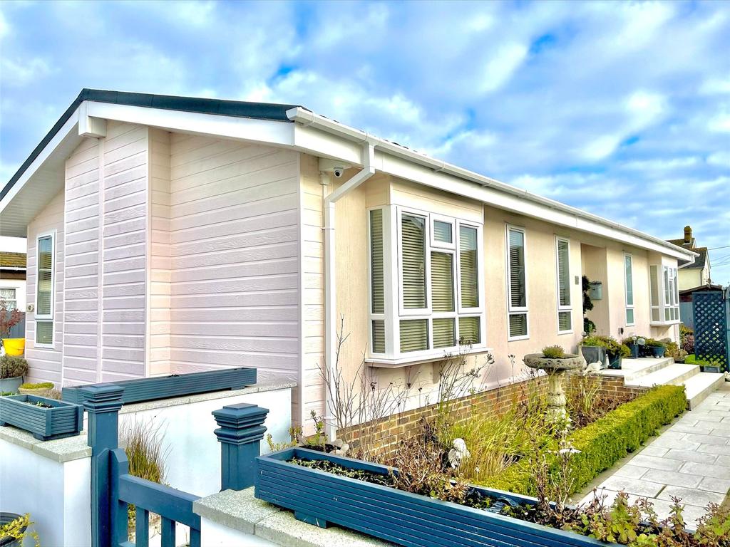 Penarth Gardens, Thornlea Court... 2 bed property £325,000