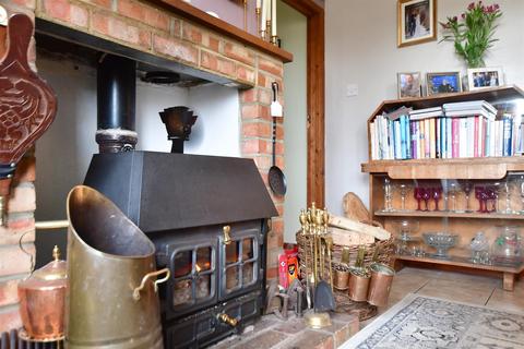 13 Brookview, Coldwaltham, Pulborough, RH20 1LU