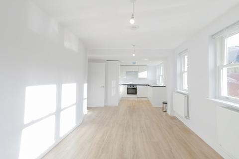 2 bedroom apartment to rent - Moxon Street, Barnet
