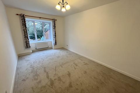 27 Oakdene Close, Pinner, HA5 4EQ