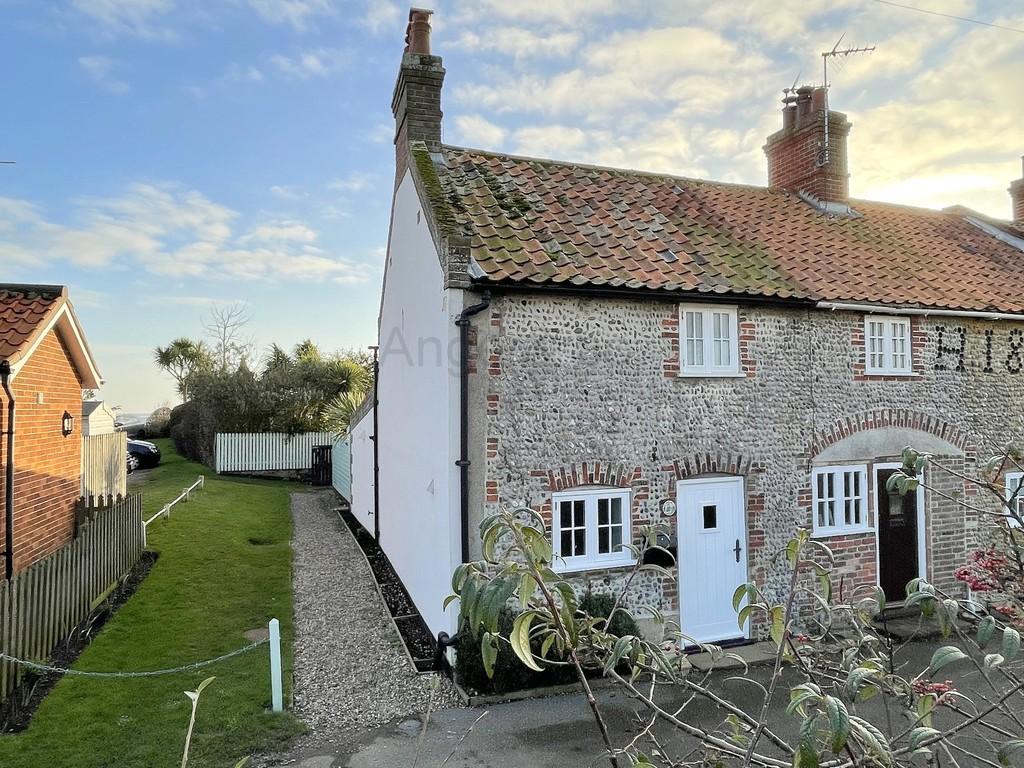 Saxon Road, Pakefield 1 bed end of terrace house £350,000