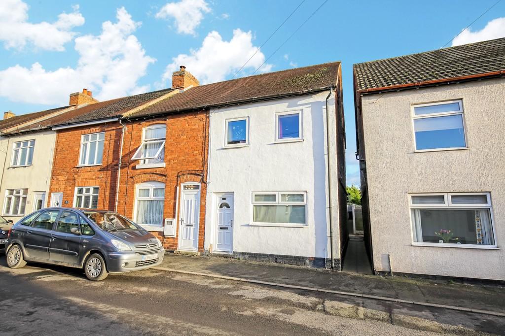 Smith Street, Wood End 3 bed end of terrace house £155,000