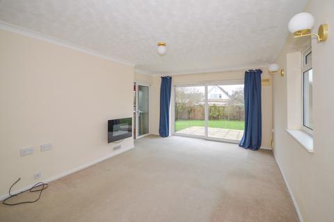2 Blenheim Close, Brantham, Manningtree, CO11 1TJ