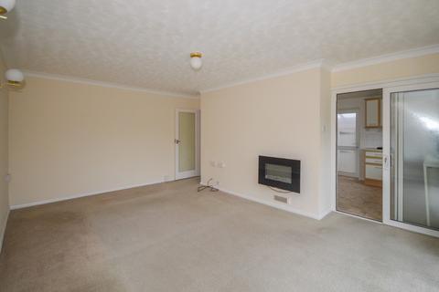 2 Blenheim Close, Brantham, Manningtree, CO11 1TJ