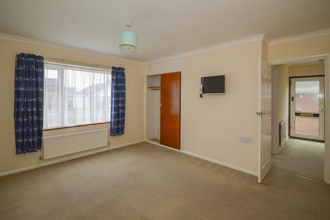 2 Blenheim Close, Brantham, Manningtree, CO11 1TJ
