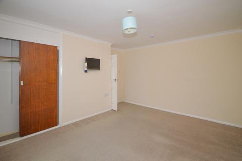 2 Blenheim Close, Brantham, Manningtree, CO11 1TJ