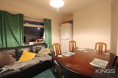 5 bedroom semi-detached house to rent, Blenheim Gardens