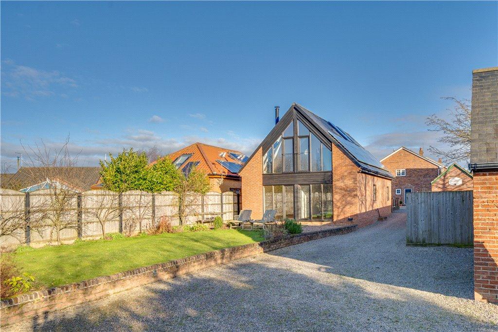Fairfax Crescent, Tockwith, York 3 bed bungalow £475,000