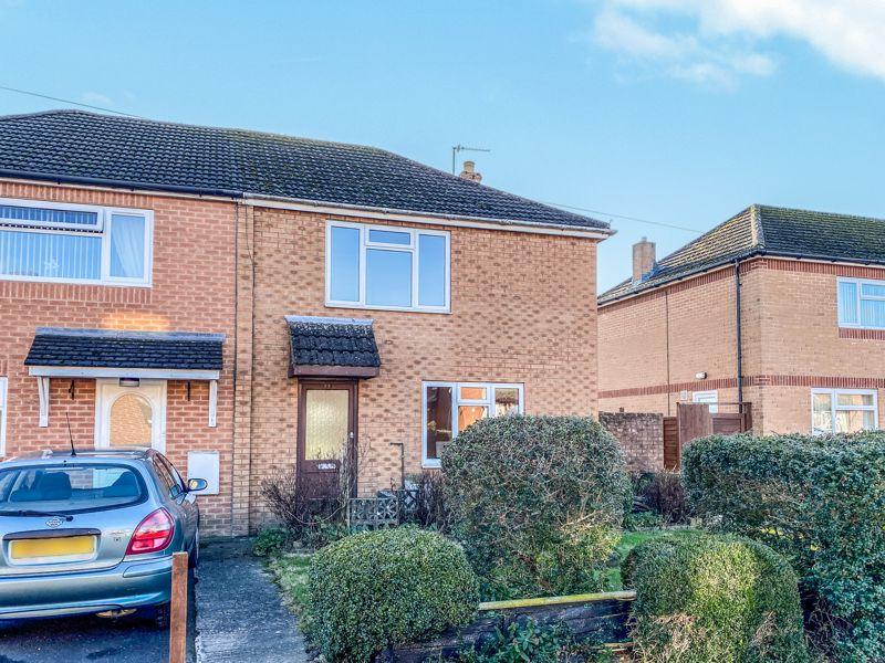 Boreham Field, Warminster 2 bed semidetached house £179,950