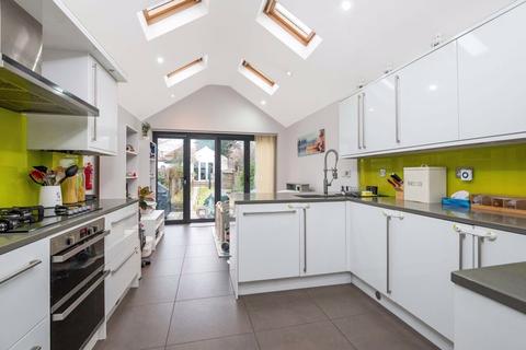87 Penshurst Avenue, Sidcup, DA15 9EZ