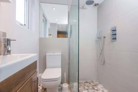 87 Penshurst Avenue, Sidcup, DA15 9EZ