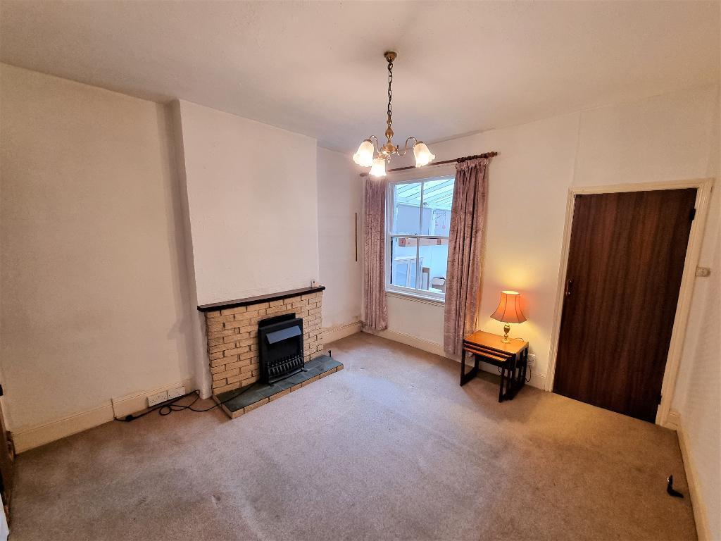 Lyndon Road, Sutton Coldfield... 3 bed terraced house £300,000
