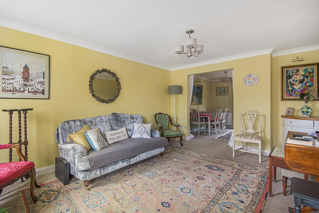 Seymour Place, Odiham, Hook, RG29 2 bed end of terrace house £465,000