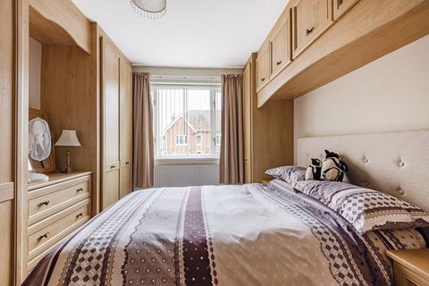 64 Hare Lane, Godalming, GU7 3EF