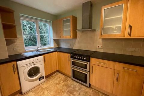 2 bedroom apartment to rent - Redhill