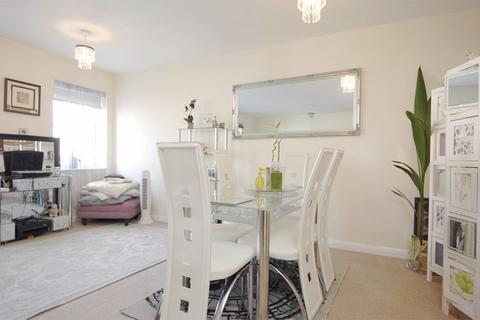 2 bedroom apartment to rent, Auckland House, Walton-On-Thames