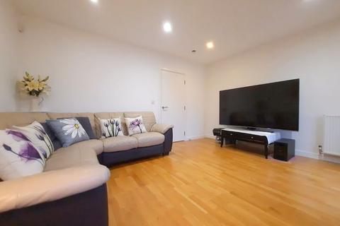 14 Chester Road, Hounslow, TW4 6HX