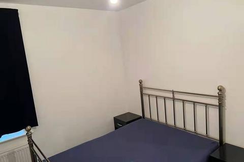 2 bedroom apartment to rent - ALGERNON ROAD