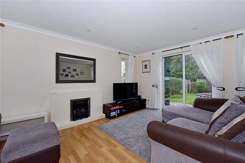 3 bedroom detached house to rent, Verney Close, Marlow, Buckinghamshire, SL7