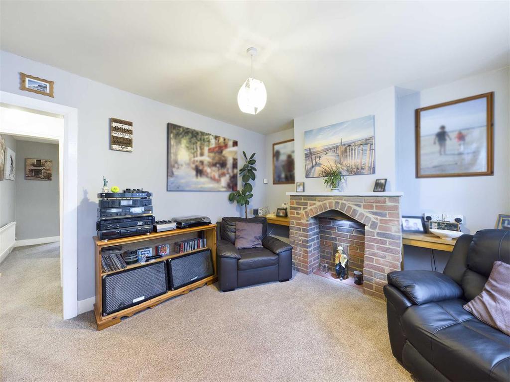 Baden Road, Gillingham 3 bed terraced house £230,000