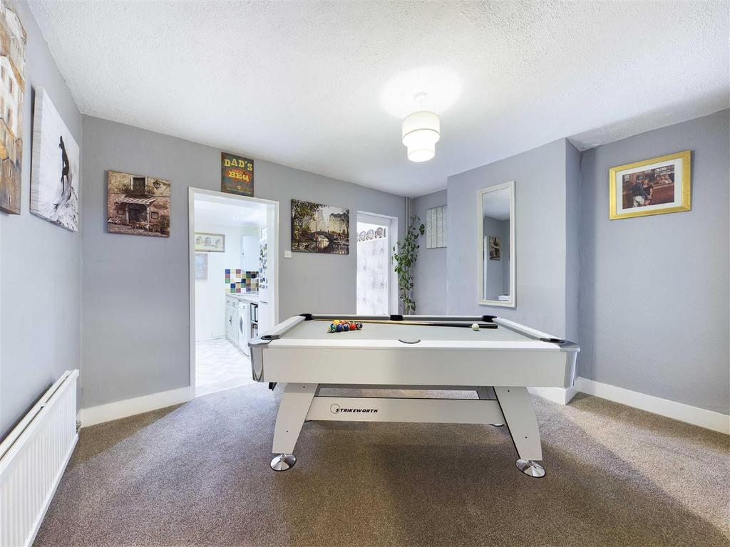 Baden Road, Gillingham 3 bed terraced house £230,000