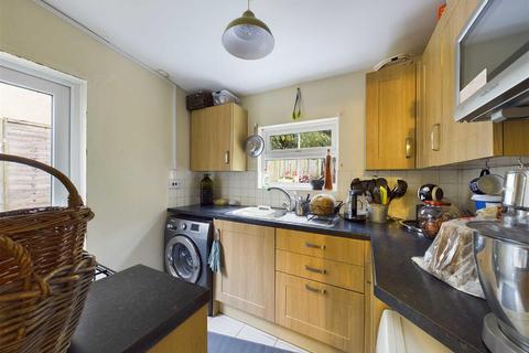 33 Weston Road, Rochester, ME2 3HA
