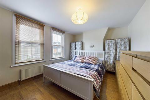 33 Weston Road, Rochester, ME2 3HA