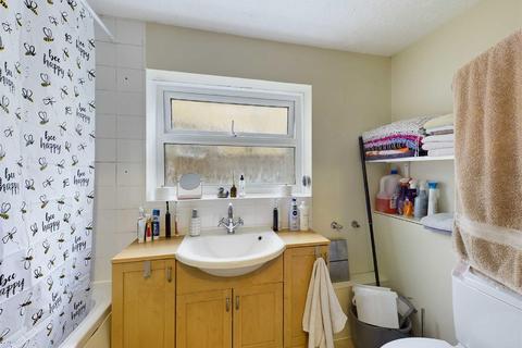 33 Weston Road, Rochester, ME2 3HA