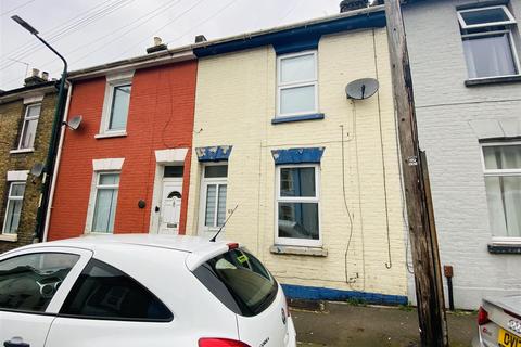 69 Montfort Road, Rochester, ME2 3EX