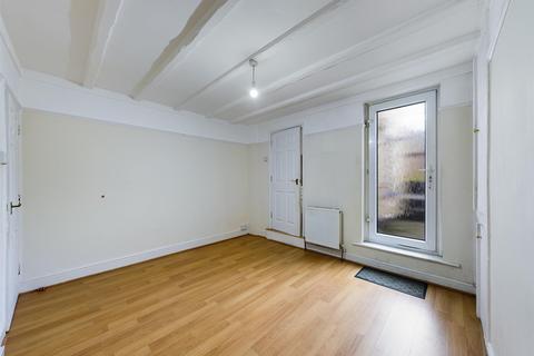 69 Montfort Road, Rochester, ME2 3EX