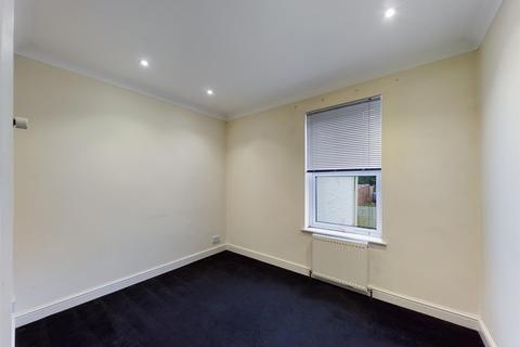 69 Montfort Road, Rochester, ME2 3EX