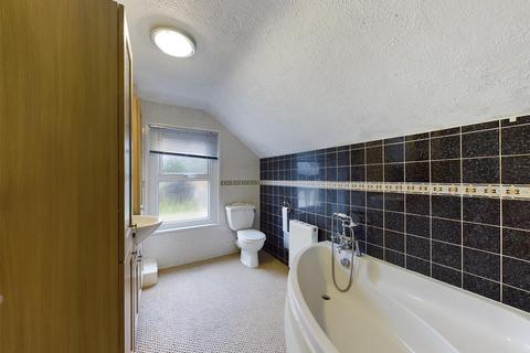 69 Montfort Road, Rochester, ME2 3EX
