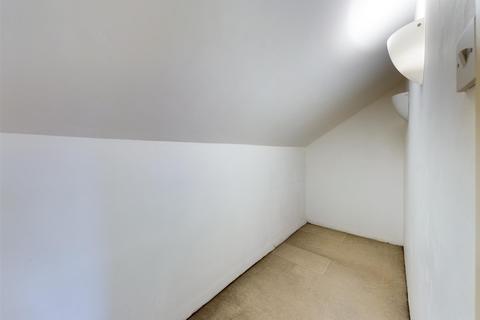 69 Montfort Road, Rochester, ME2 3EX