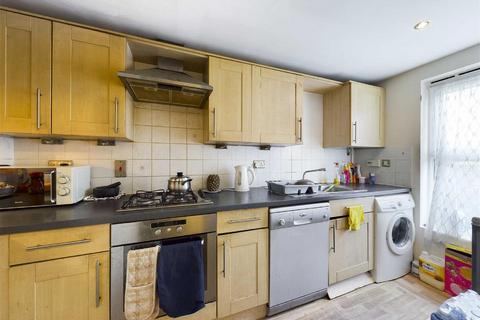 49 Fenners Marsh, Gravesend, DA12 2JG