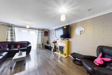 49 Fenners Marsh, Gravesend, DA12 2JG