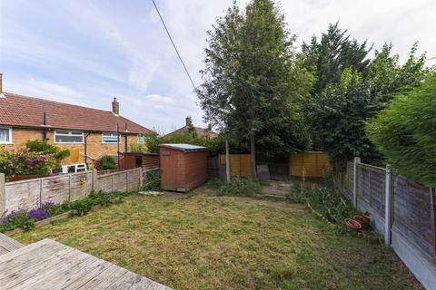 20 Clifton Close, Rochester, ME2 2HG