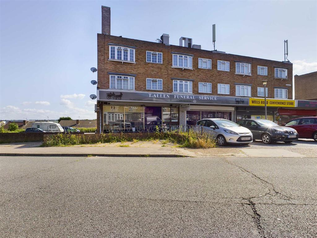 Merralswood Court, Wells Road Strood... 2 bed flat £165,000