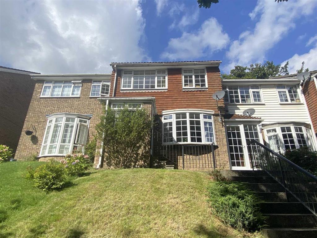 Woodhurst, Davis Estate, Chatham 3 bed terraced house £250,000